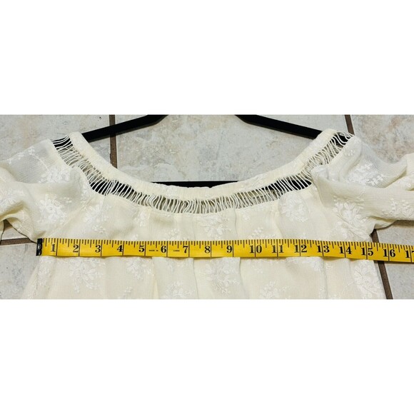 ASTR The Label Women Size XS Embroidered Floral Lined Mini Dress Boho Gypsi - Picture 8 of 11